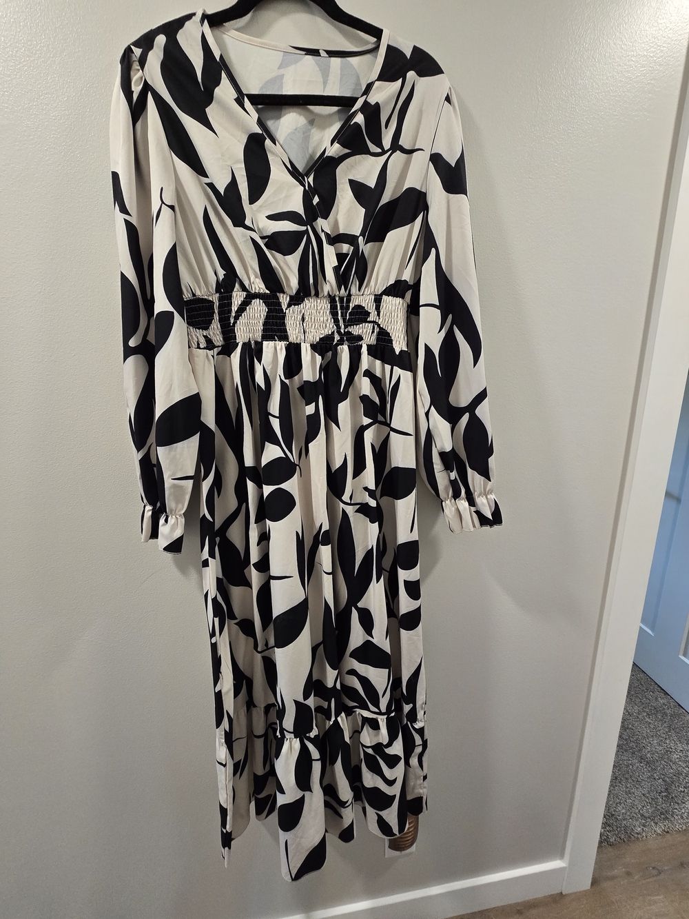 Black & Cream Printed Long Sleeve Midi Dress